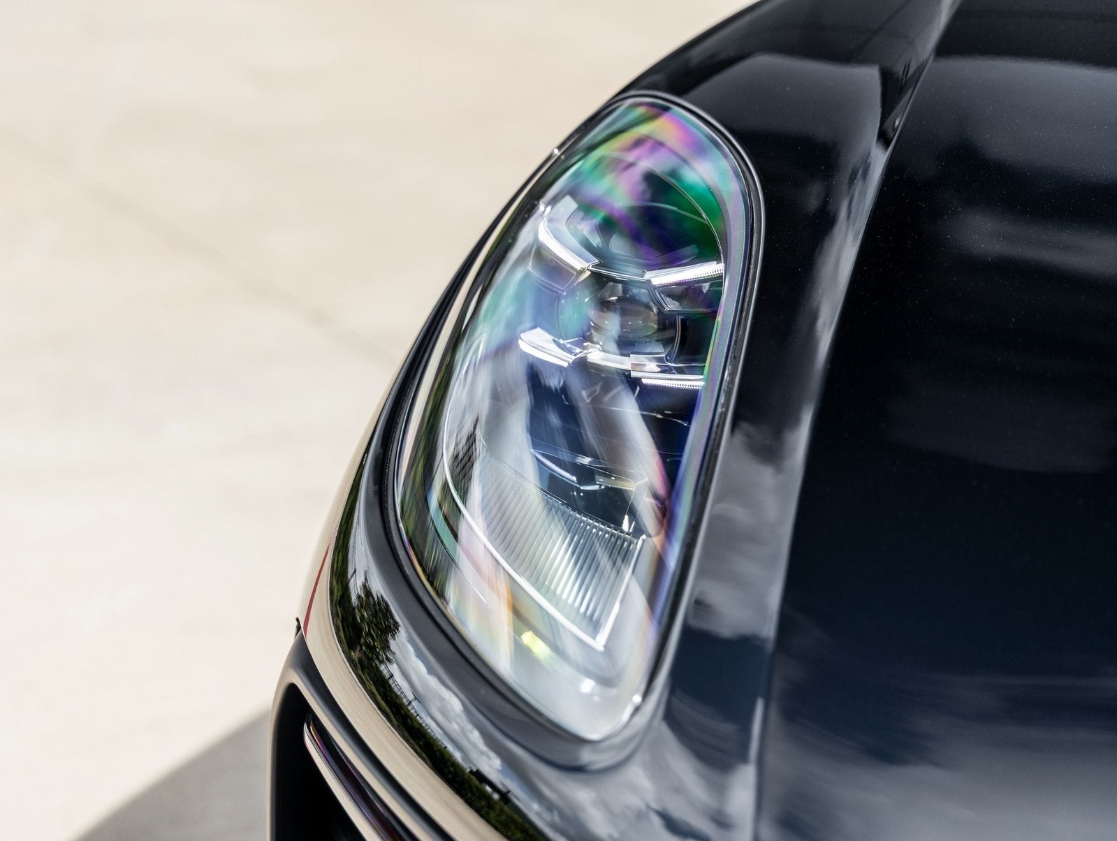 2025 Porsche Macan AWD