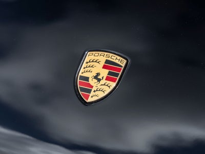 2025 Porsche Macan AWD