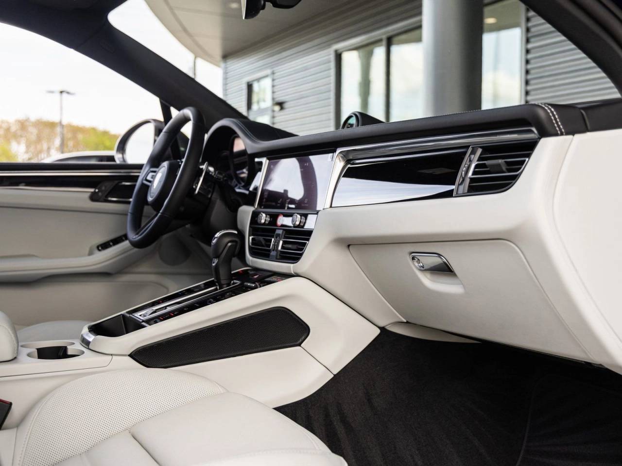 2026 Porsche Macan Macan T