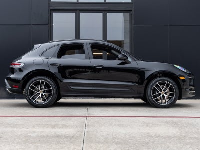 2026 Porsche Macan Macan