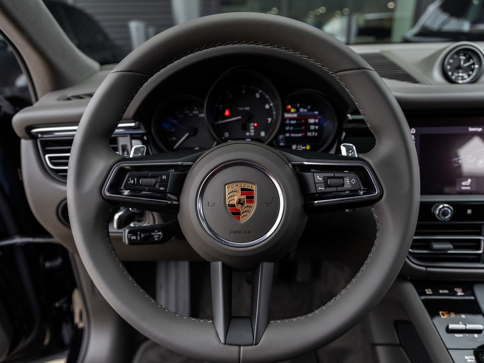 2026 Porsche Macan Macan