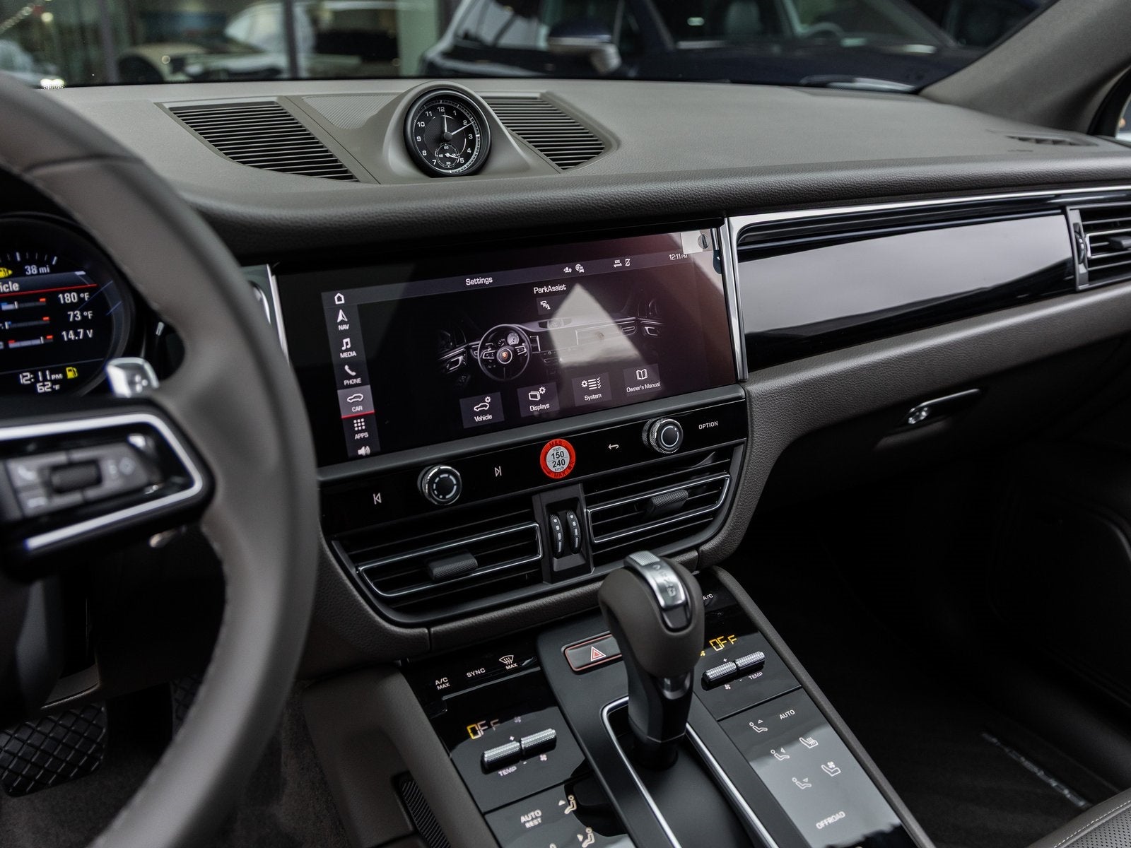 2026 Porsche Macan Macan