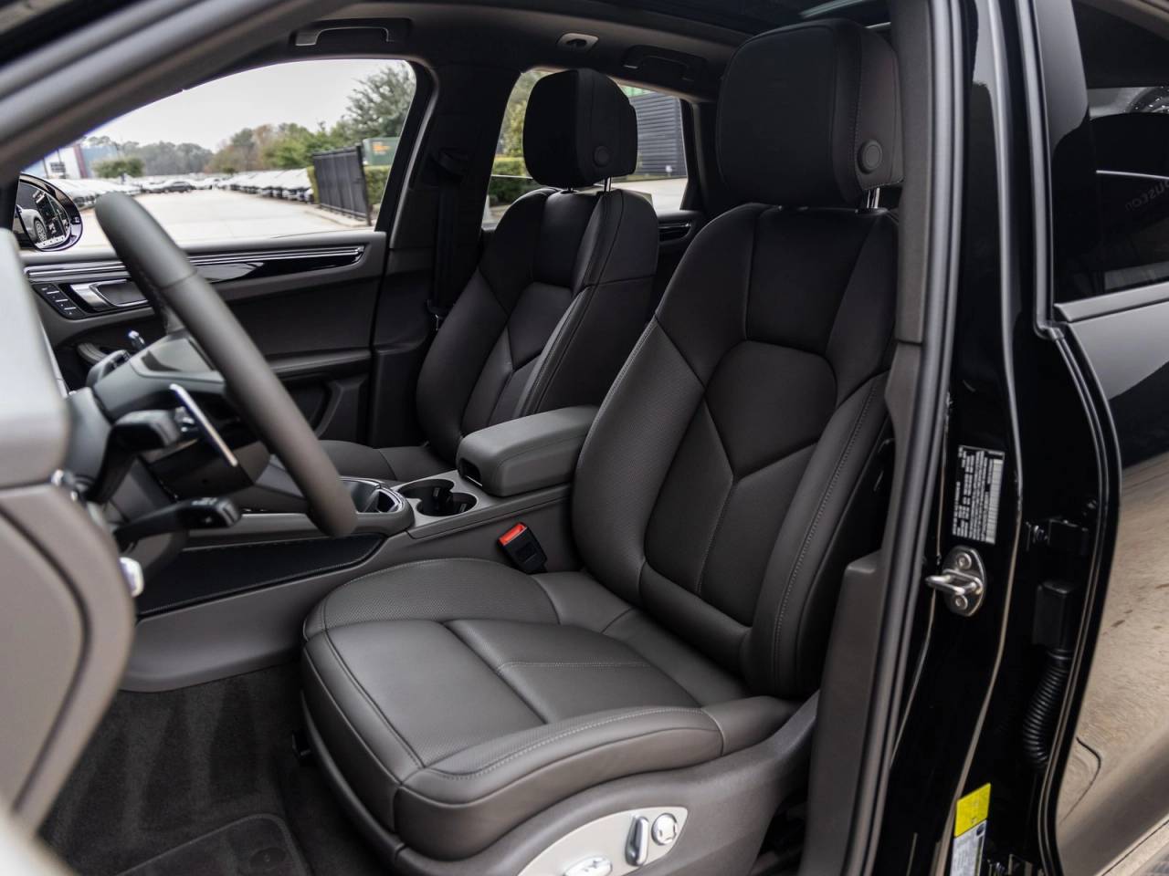 2026 Porsche Macan Macan