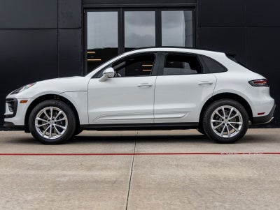 2026 Porsche Macan AWD