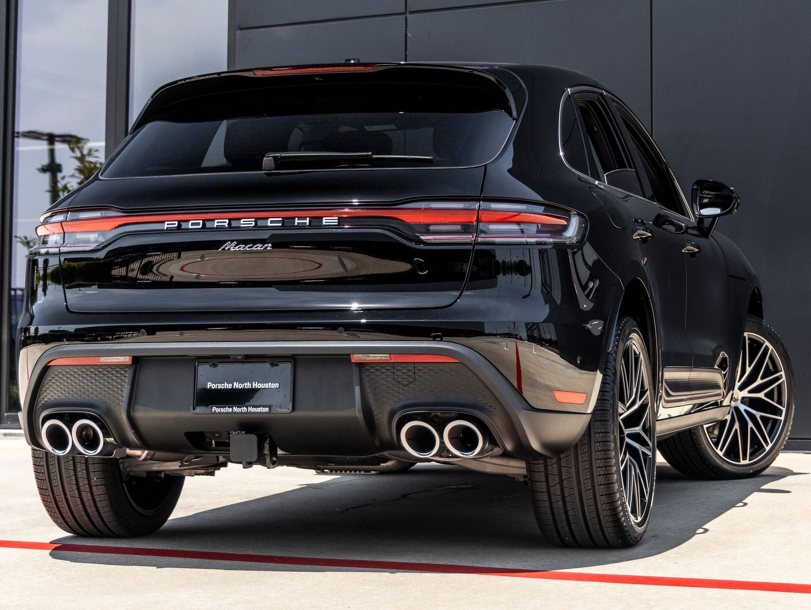2026 Porsche Macan AWD