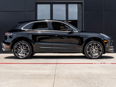 2026 Porsche Macan AWD
