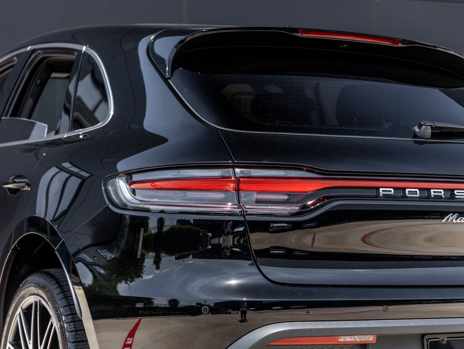2026 Porsche Macan AWD