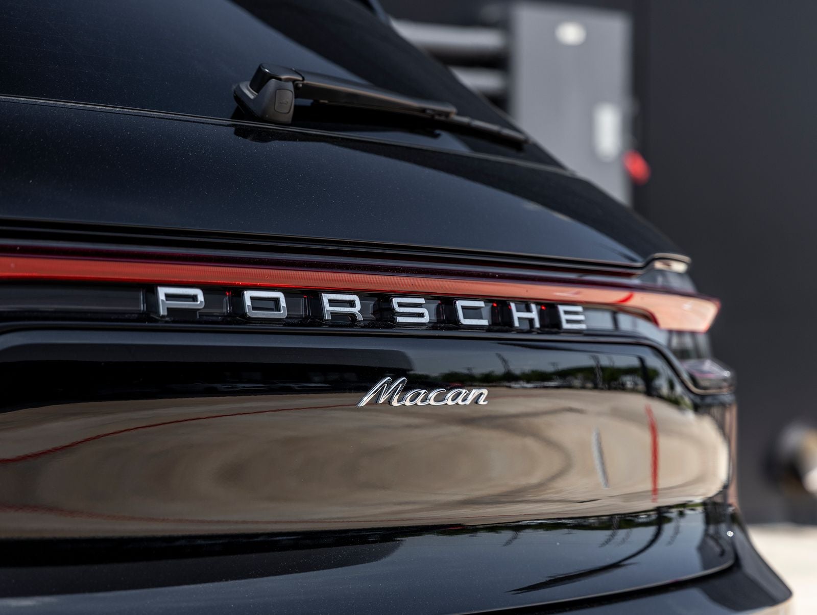 2026 Porsche Macan AWD