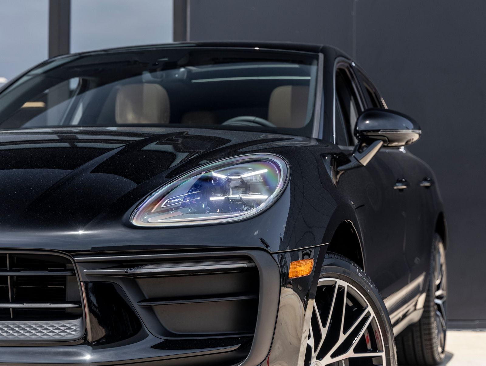 2026 Porsche Macan AWD
