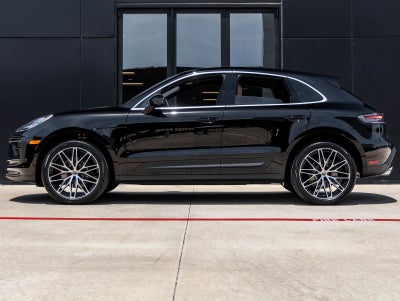 2026 Porsche Macan AWD