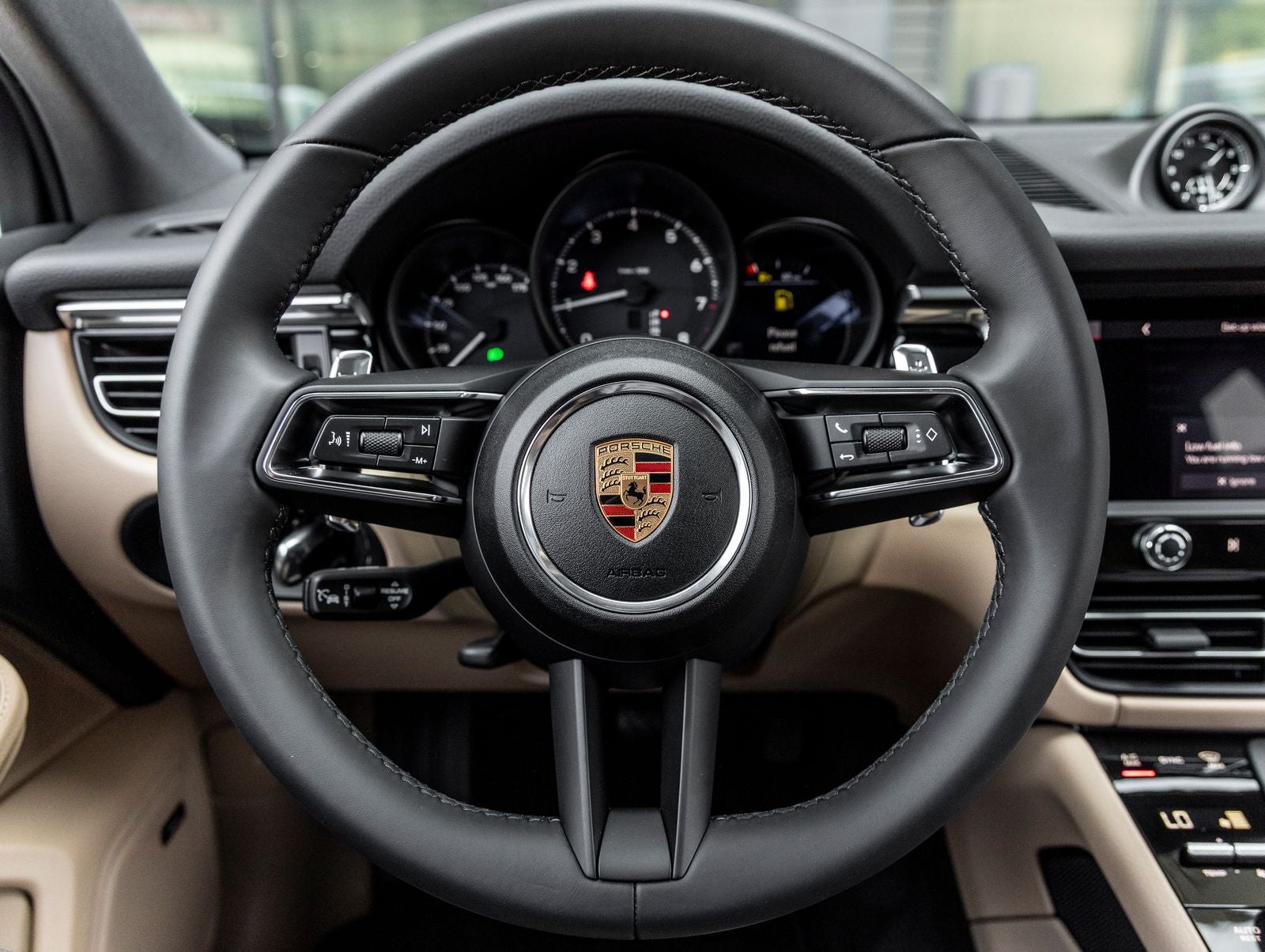 2026 Porsche Macan AWD
