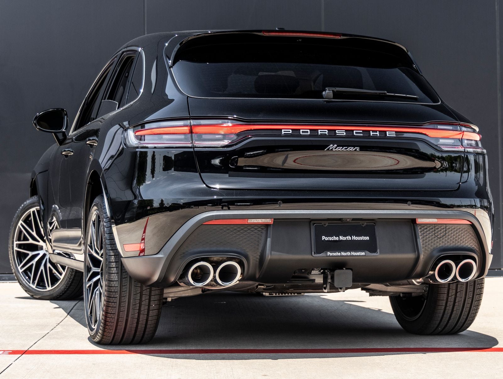 2026 Porsche Macan AWD