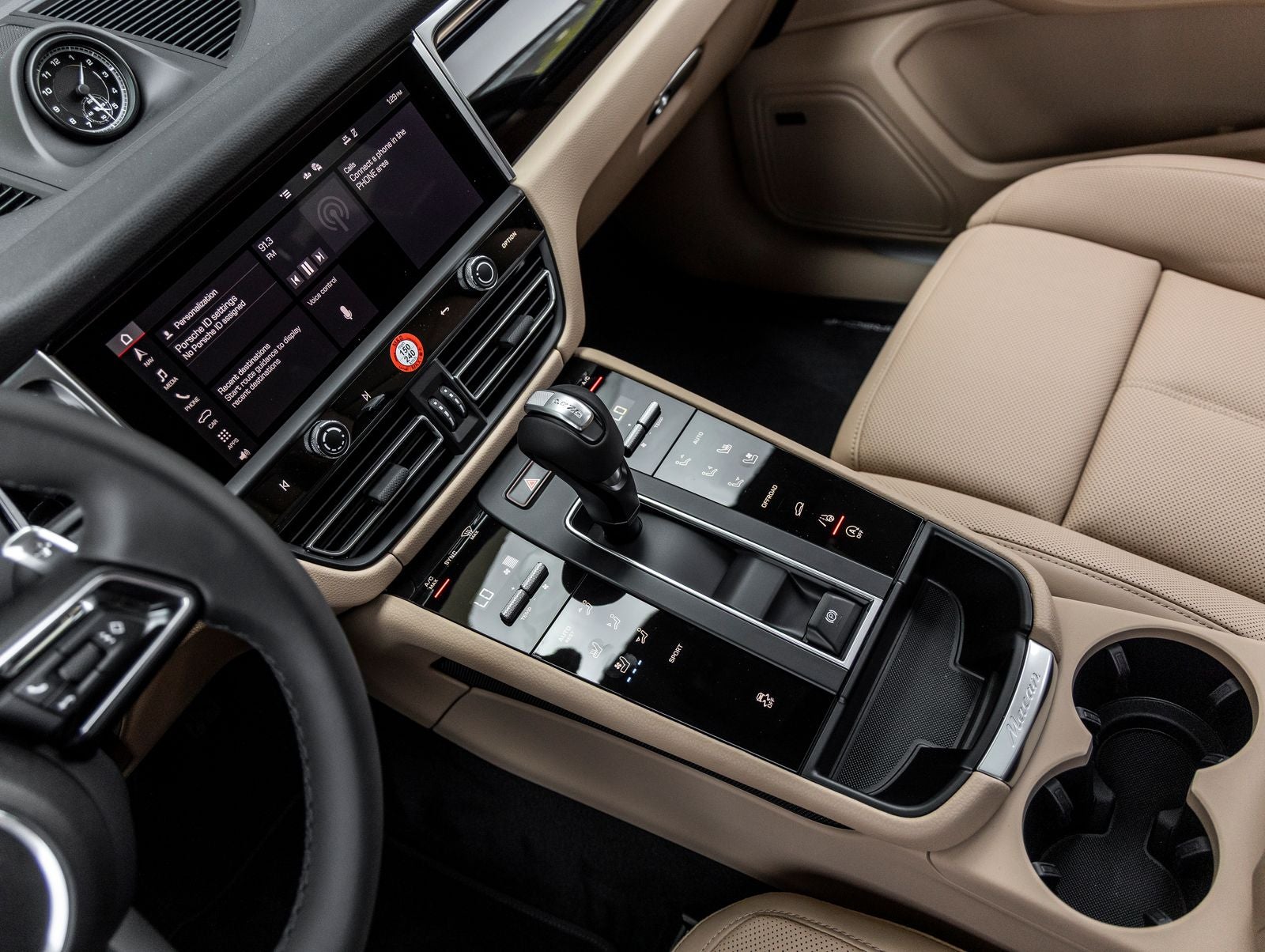 2026 Porsche Macan AWD