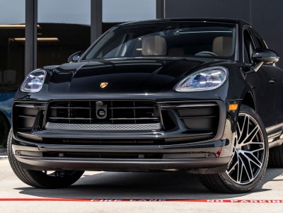 2026 Porsche Macan AWD