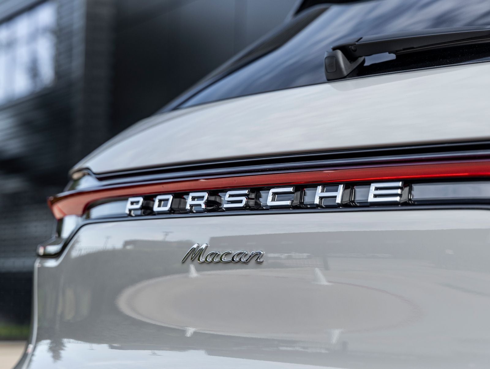 2026 Porsche Macan AWD