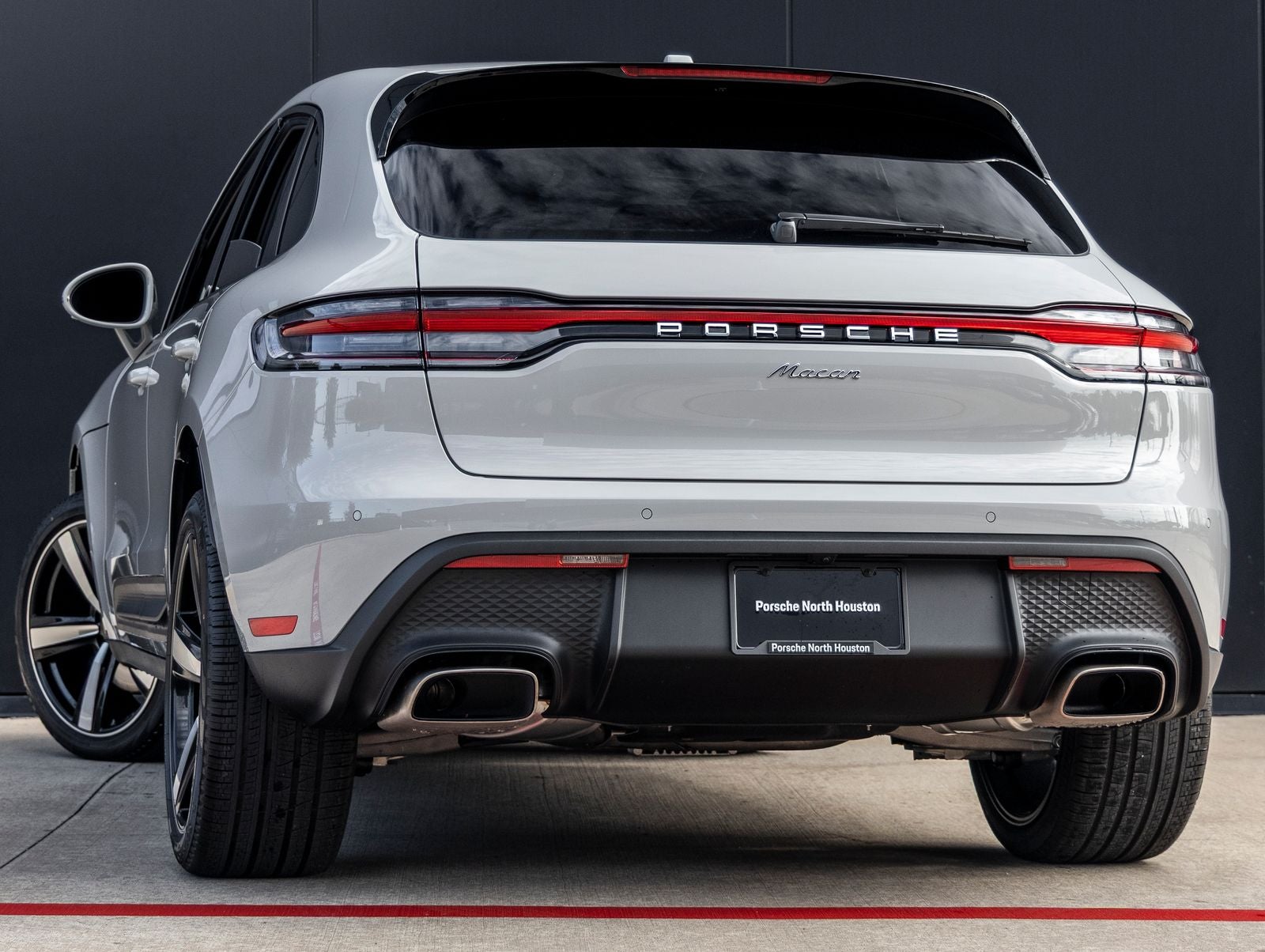 2026 Porsche Macan AWD