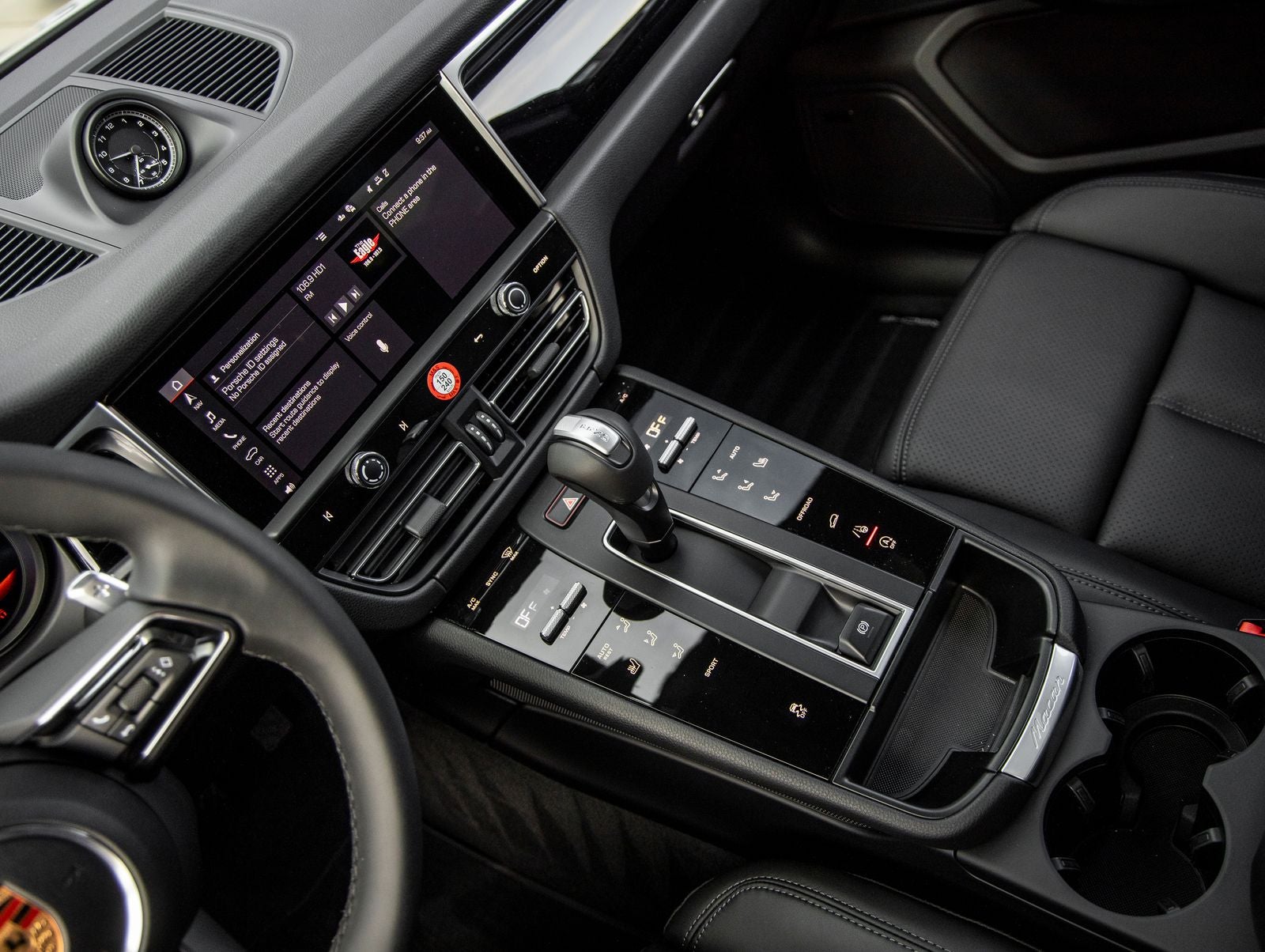 2026 Porsche Macan AWD