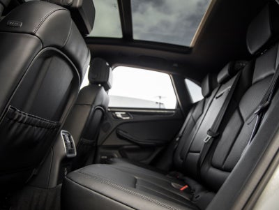 2026 Porsche Macan AWD