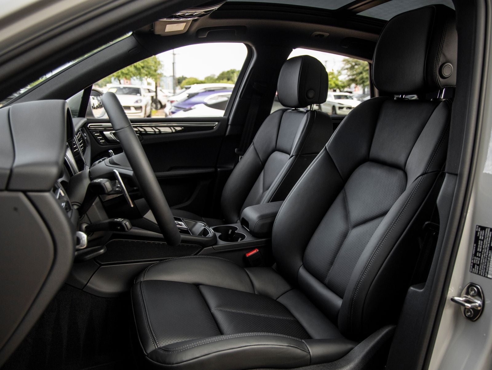 2026 Porsche Macan AWD
