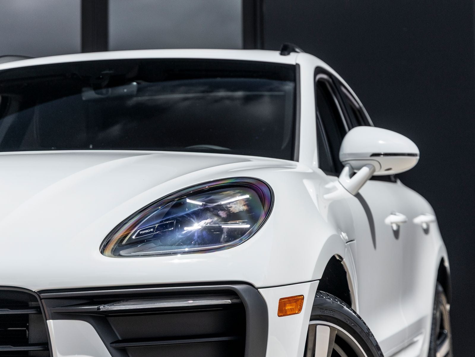 2026 Porsche Macan AWD