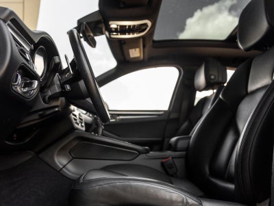 2024 Porsche Macan Macan (MY24)