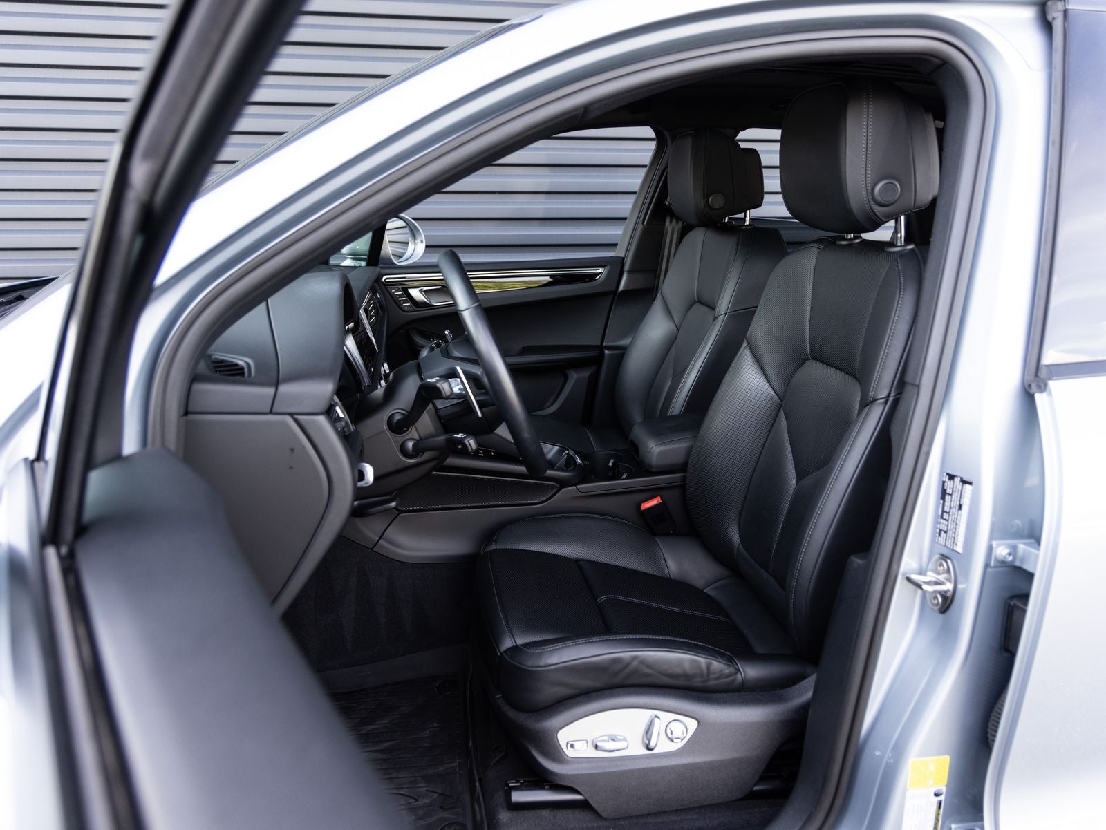2025 Porsche Macan Macan