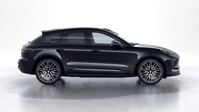 2025 Porsche Macan AWD
