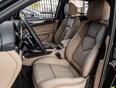 2025 Porsche Macan Macan