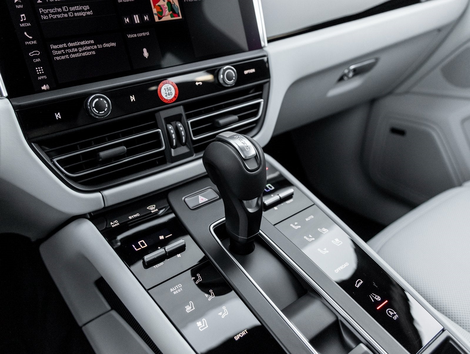 2026 Porsche Macan Macan