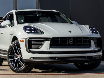 2026 Porsche Macan Macan