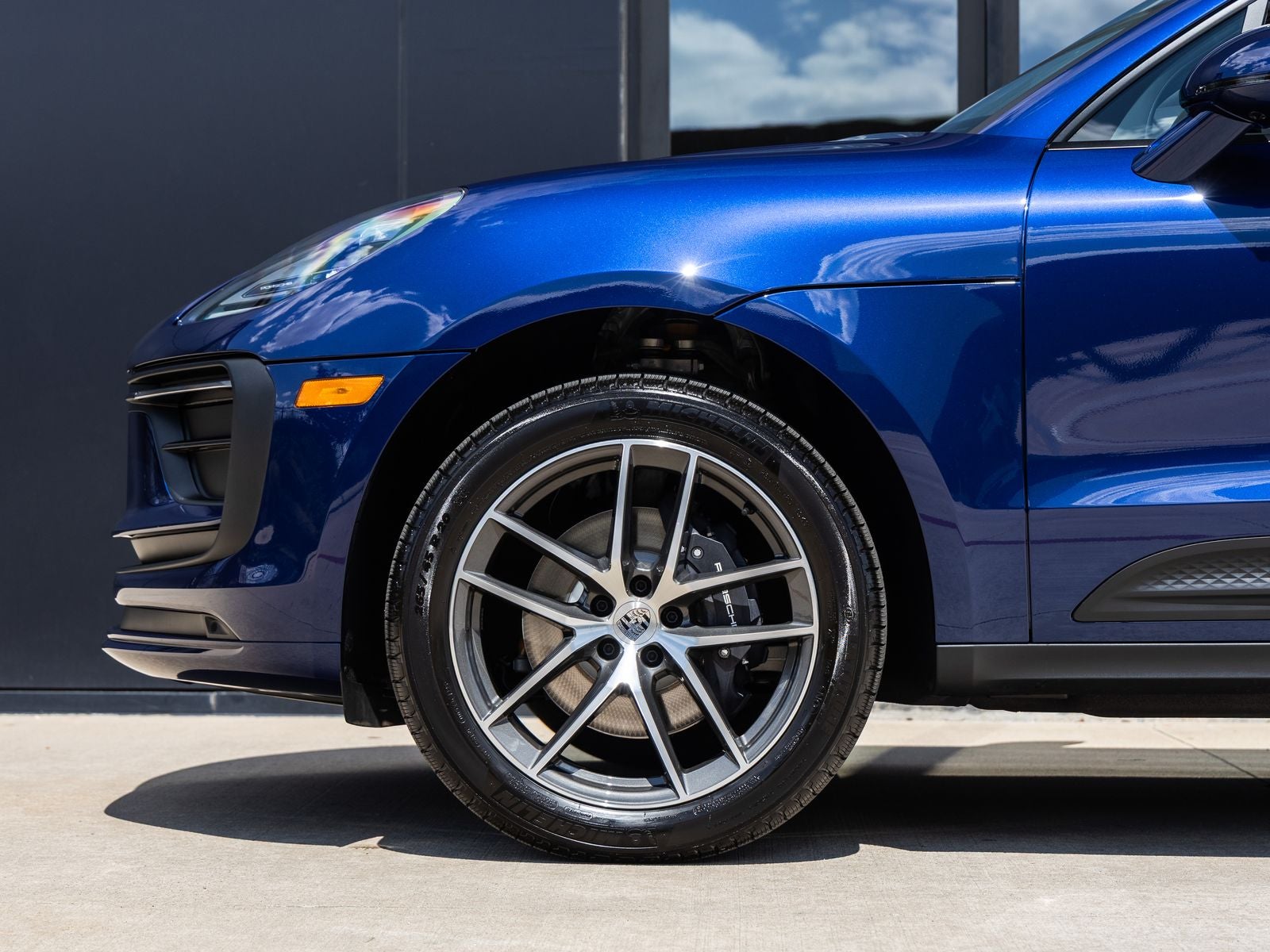 2026 Porsche Macan AWD