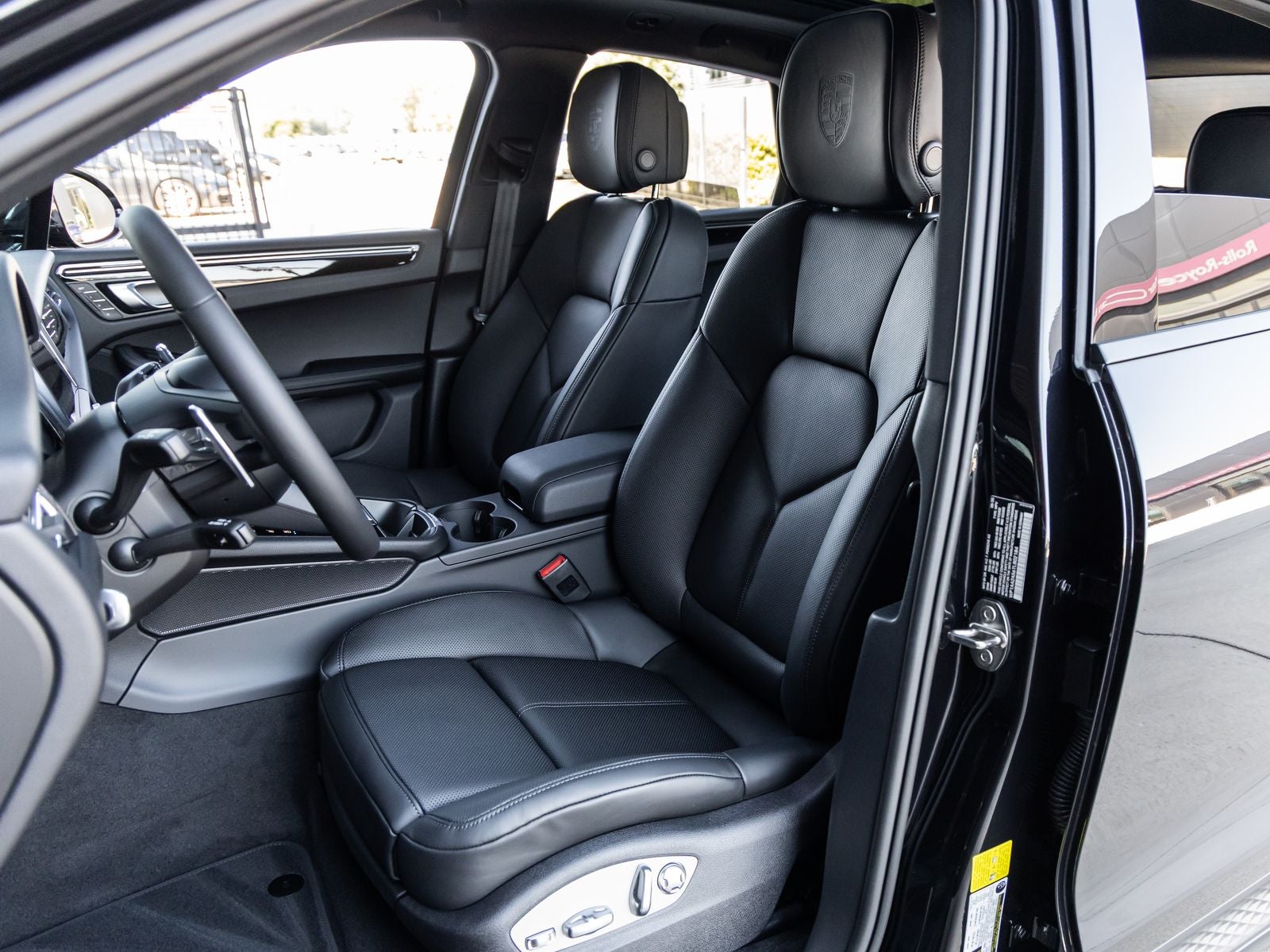 2026 Porsche Macan Macan