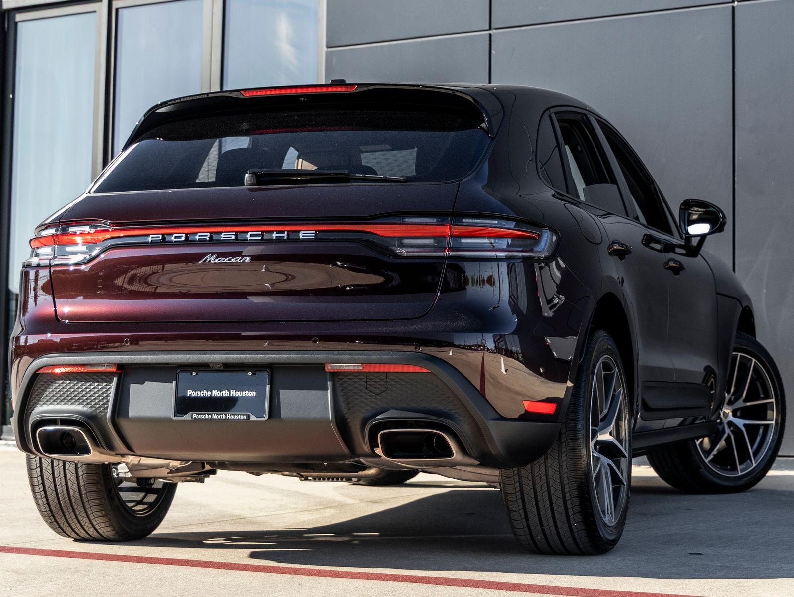 2026 Porsche Macan Base
