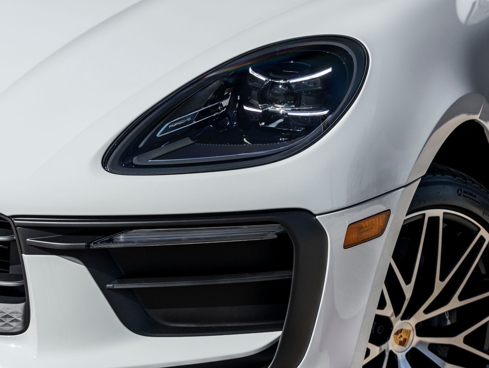 2026 Porsche Macan AWD