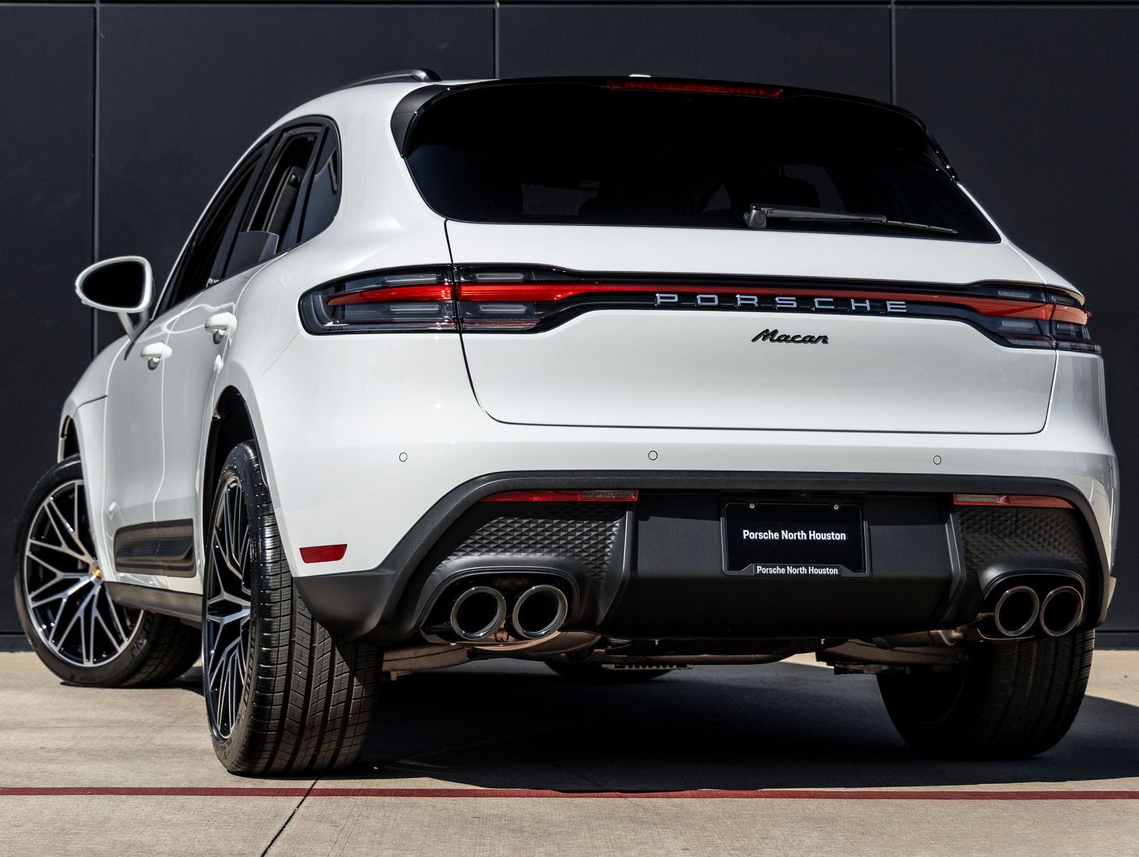 2026 Porsche Macan AWD