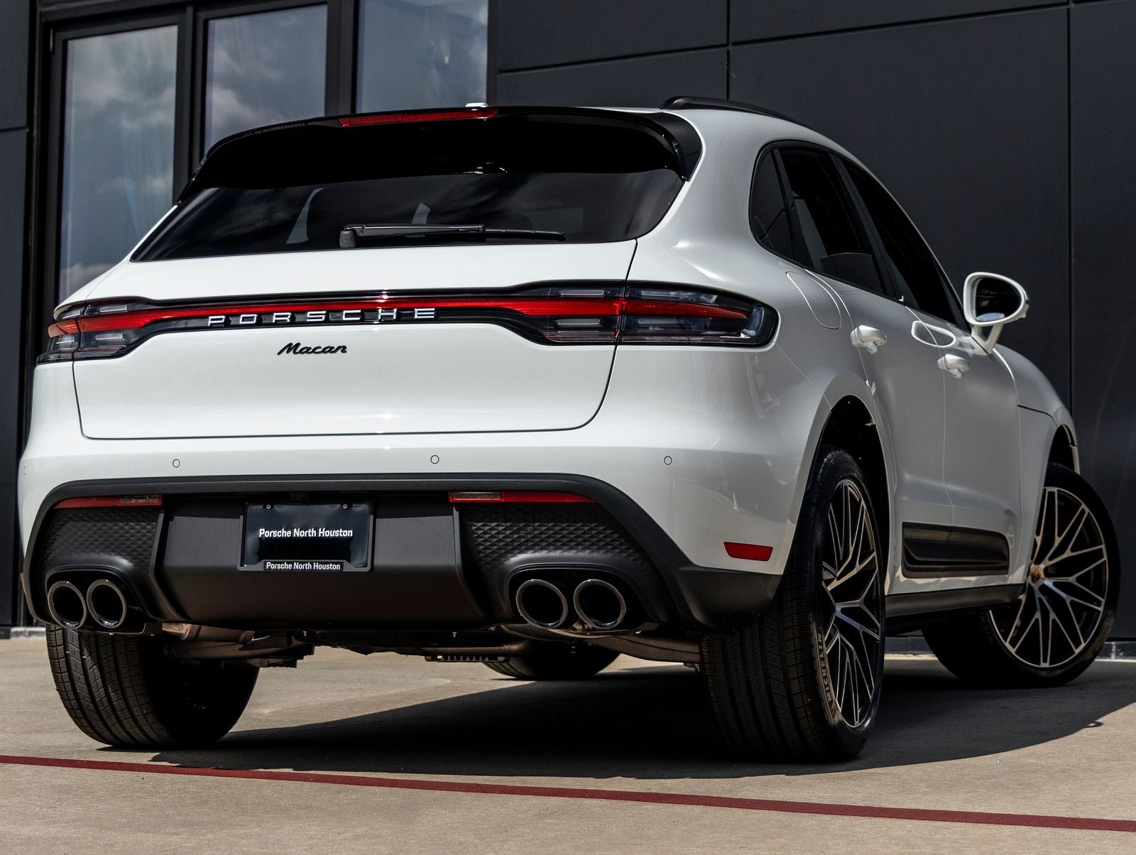 2026 Porsche Macan Base