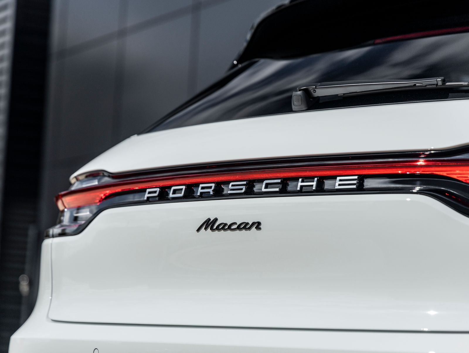 2026 Porsche Macan Base
