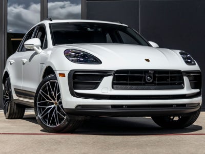 2026 Porsche Macan Base