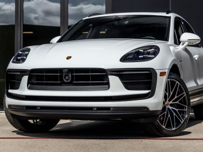 2026 Porsche Macan Base