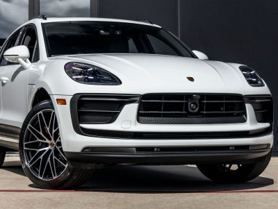 2026 Porsche Macan Base