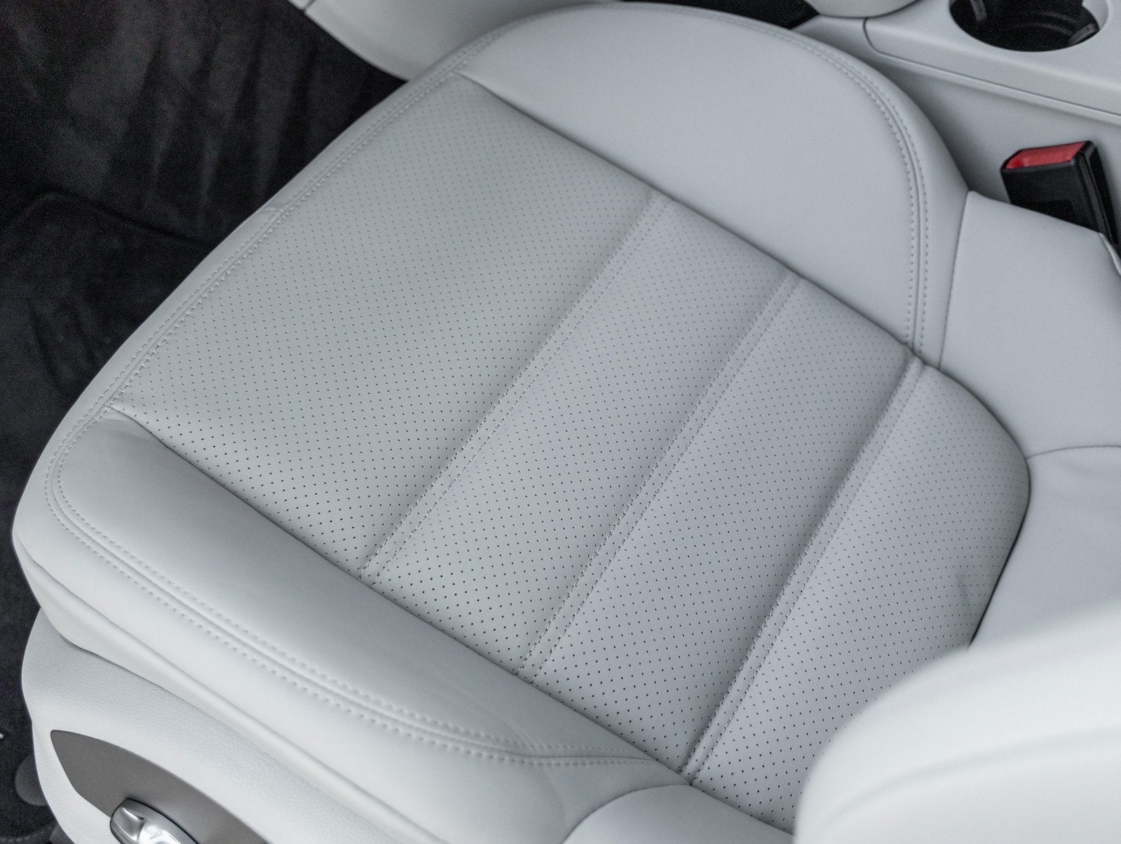 2026 Porsche Macan Macan T