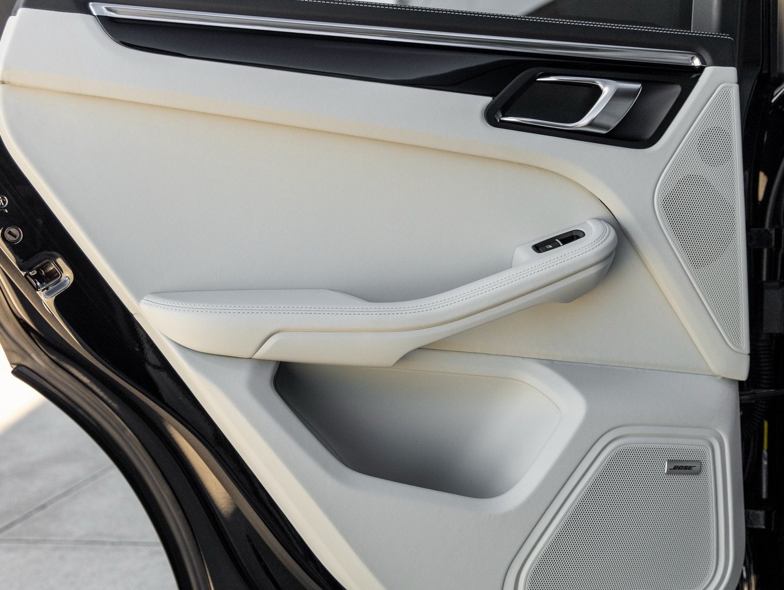 2026 Porsche Macan Macan T