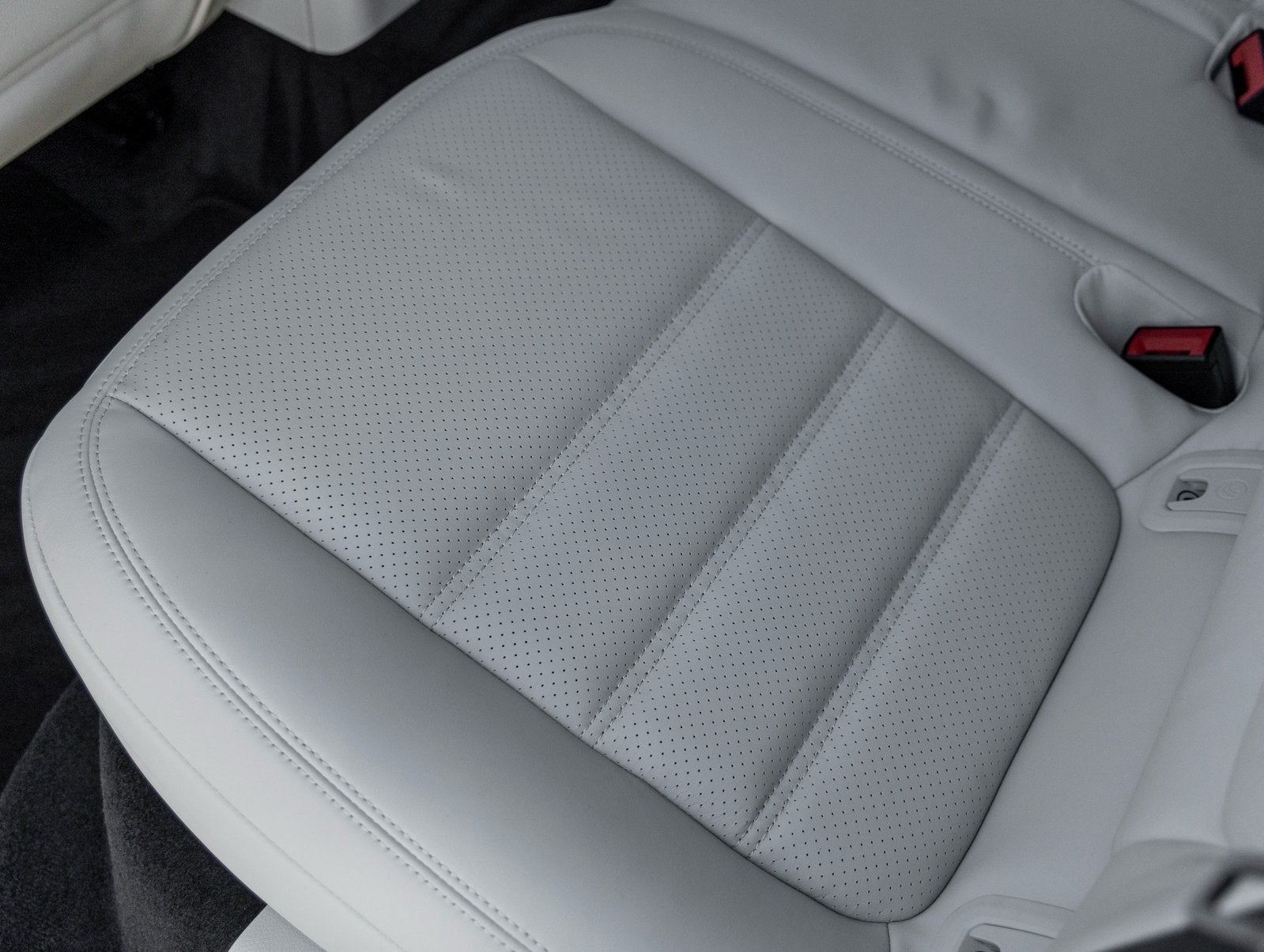 2026 Porsche Macan Macan T