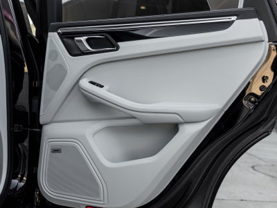 2026 Porsche Macan Macan T