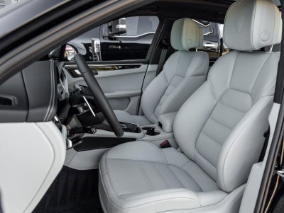 2026 Porsche Macan Macan T