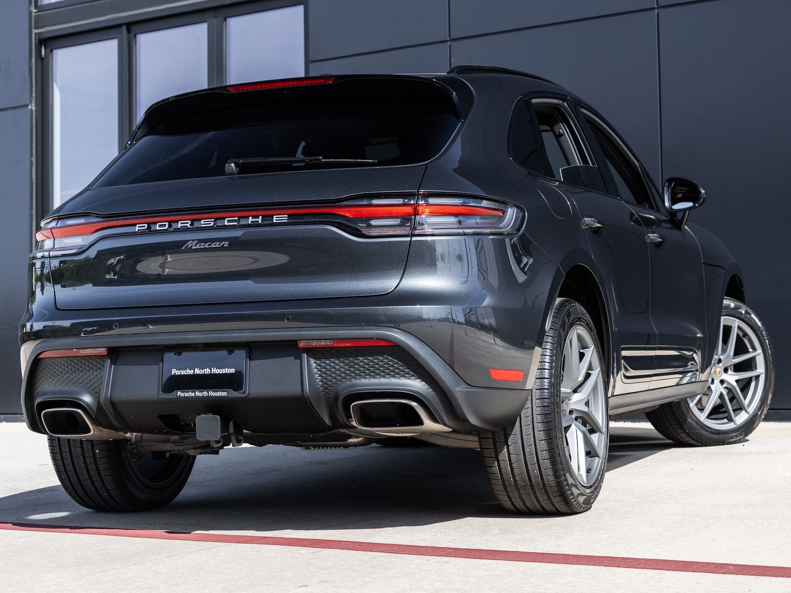 2026 Porsche Macan AWD