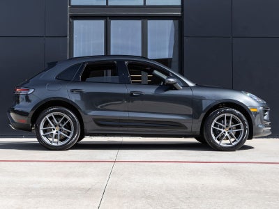 2026 Porsche Macan AWD