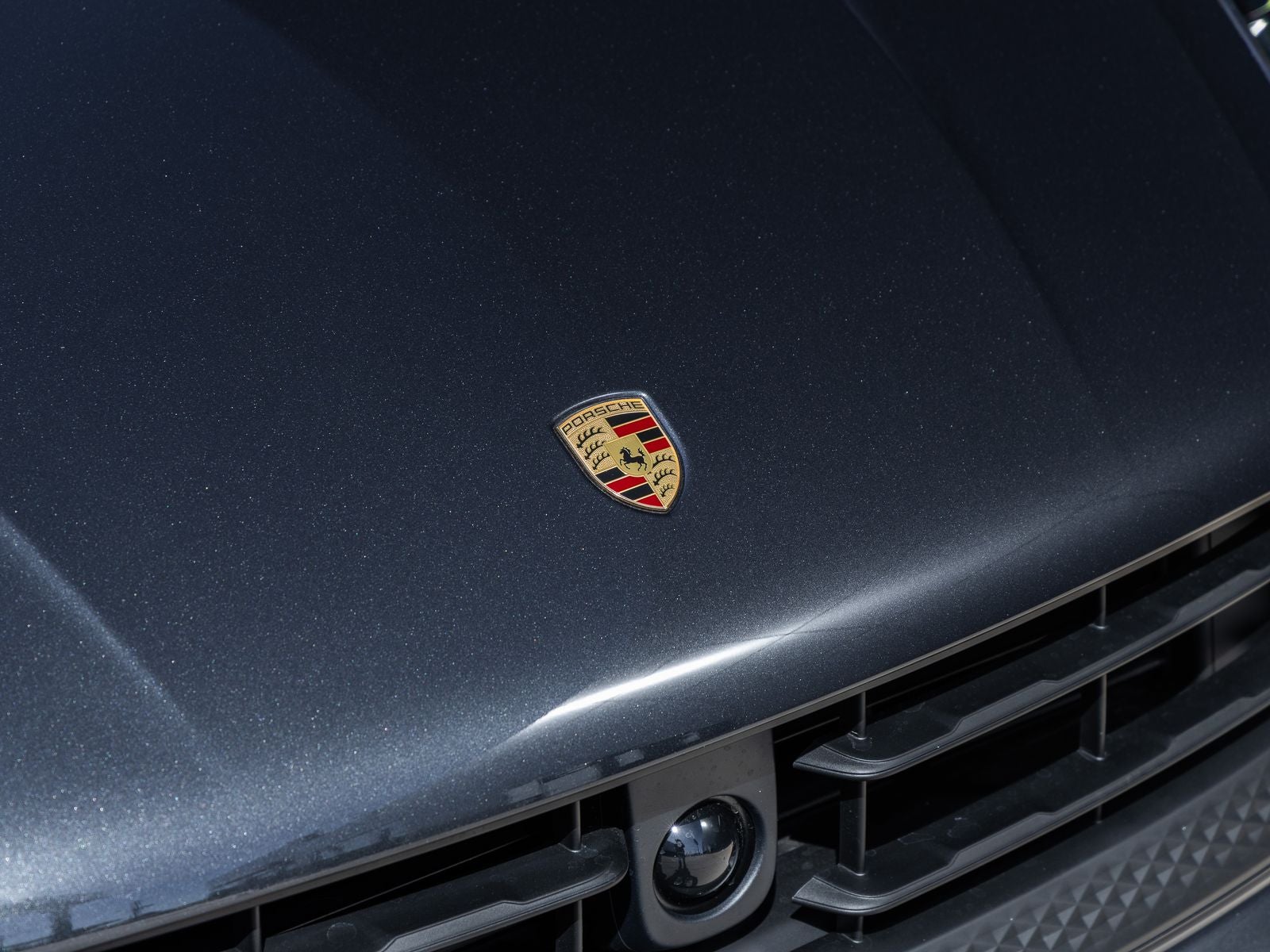 2026 Porsche Macan AWD