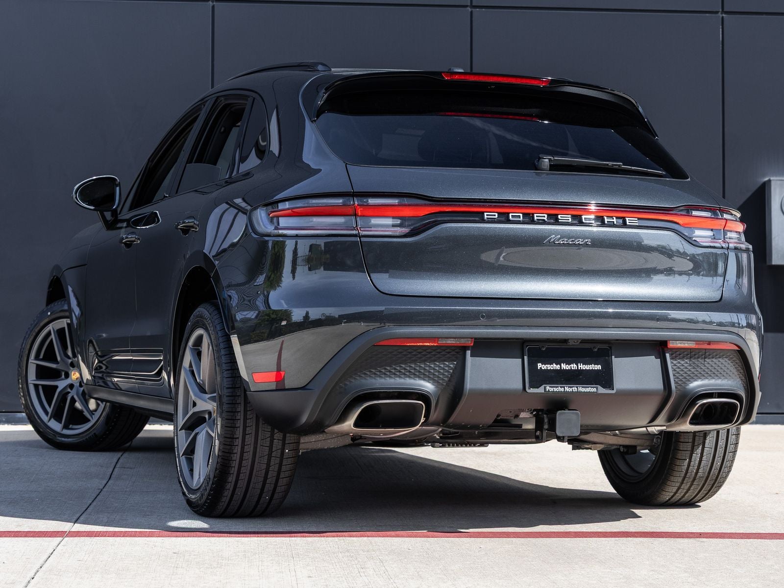 2026 Porsche Macan AWD
