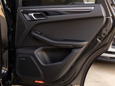 2026 Porsche Macan AWD